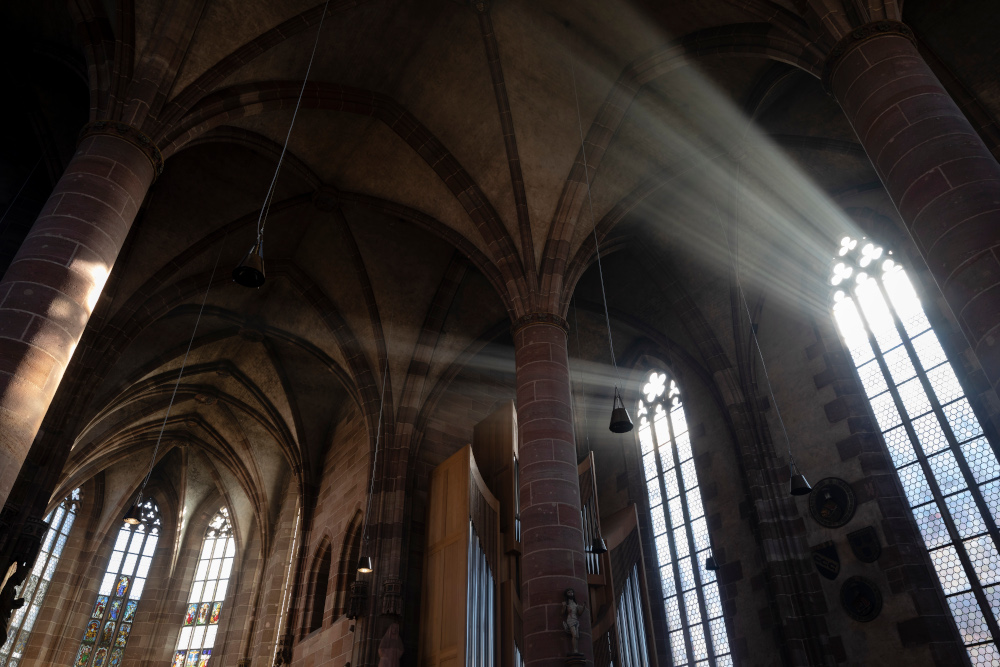 Sonnenstrahlen in der Frauenkirche