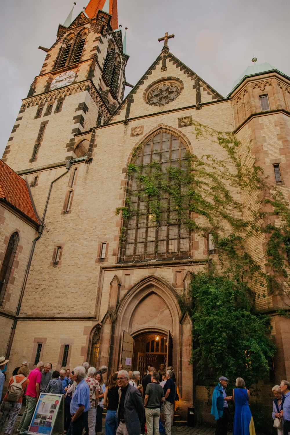 Einlass Hauptportal Kulturkirche GoHo © Valeska Rehm, Musikfest ION